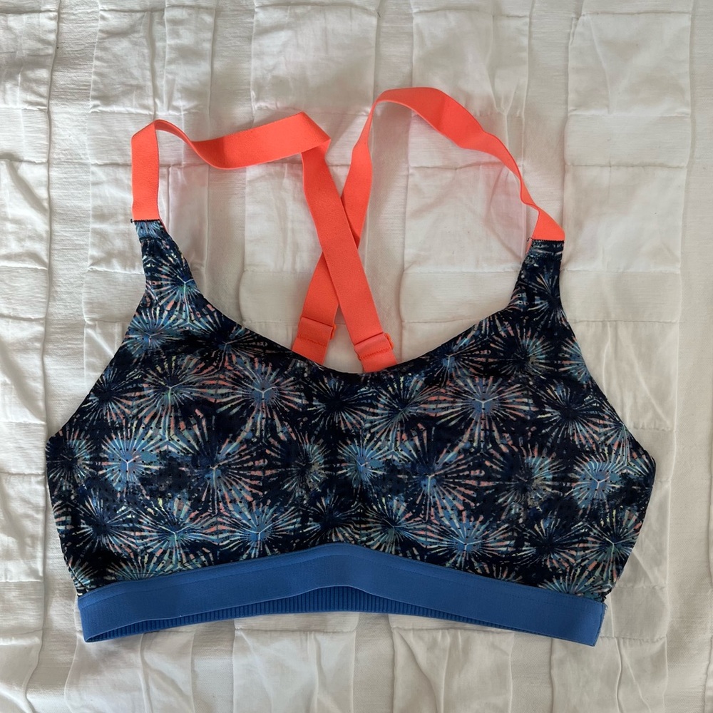 Victoria Sport sports bra